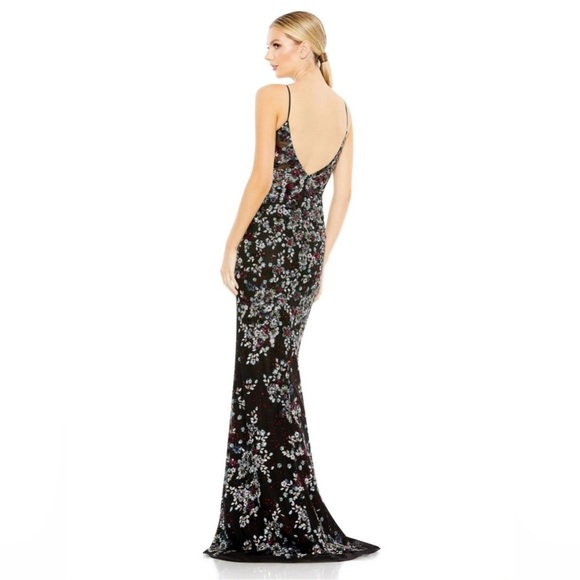 Mac Duggal 20332 NWT Black Floral Embellished Plunge Gown - Picture 3 of 5